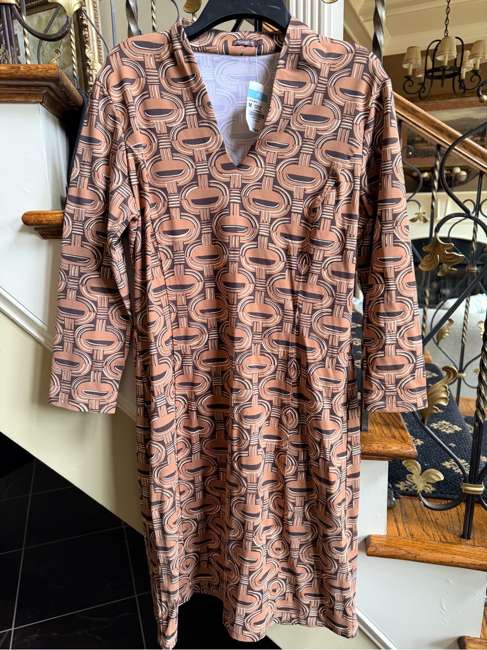 J.McLaughlin NWT Ivana Dress. Brown/Rust Canelock. M. V neck Catalina cloth.